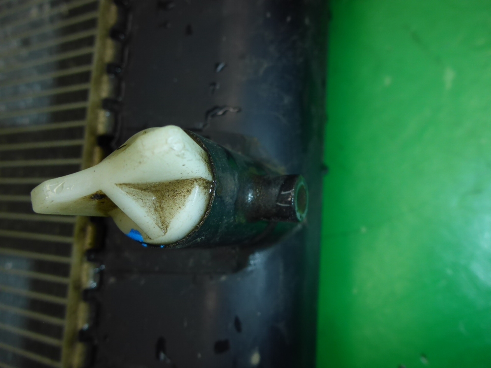 Радиатор охлаждения двигателя основной