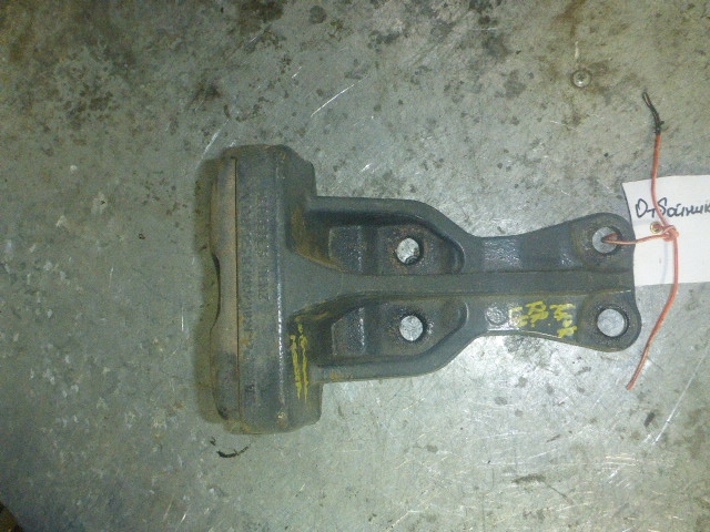 Отбойник задней рессоры