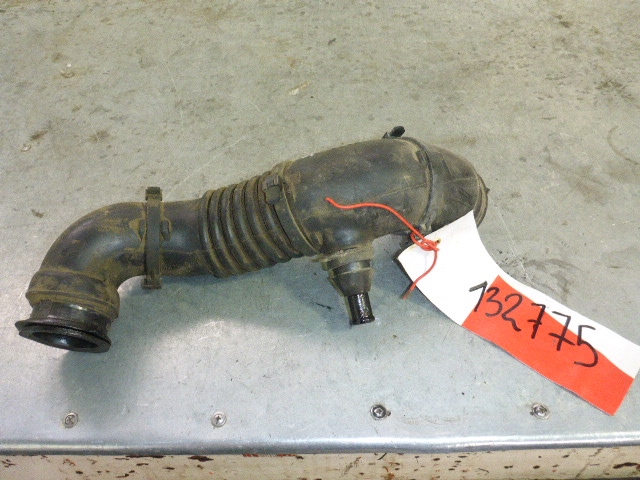 Патрубок воздушного фильтра