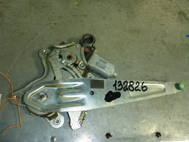 Стеклоподъемник электр. задний правый