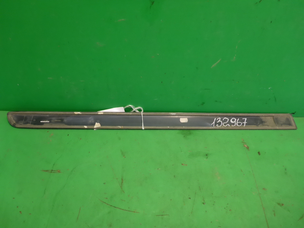 Накладка двери задней левой