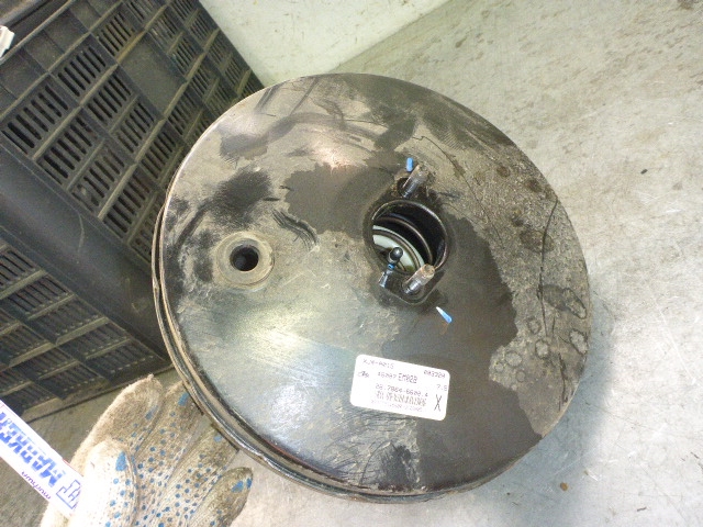 Усилитель тормозов вакуумный