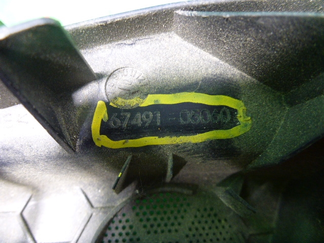 Накладка зеркала правого