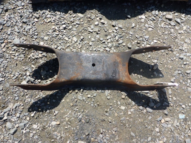 Траверса рамы поперечная