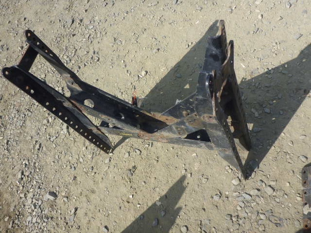 Траверса рамы поперечная