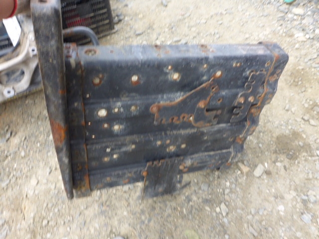 Крепление АКБ (корпус/подставка)