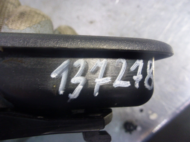 Ручка двери задней внутренняя правая