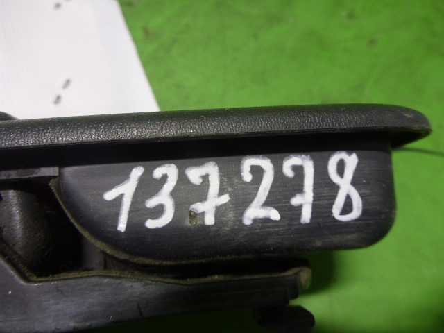 Ручка двери задней внутренняя правая