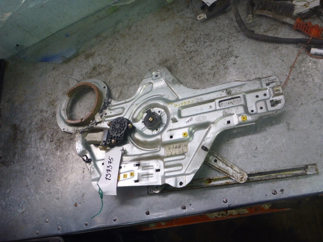 Стеклоподъемник электр. передний левый