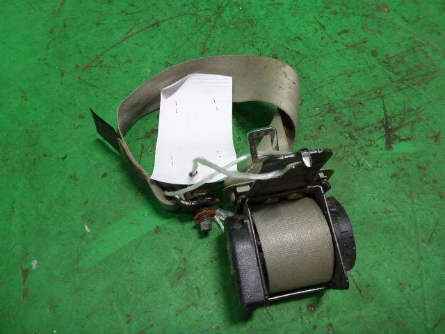 Ремень безопасности