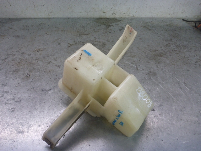 Кронштейн заднего бампера правый