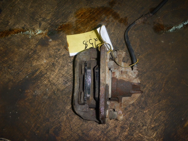 Суппорт передний левый