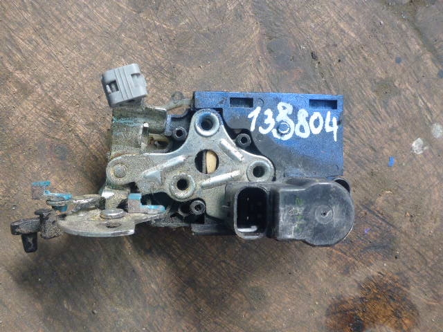 Замок двери задней правой