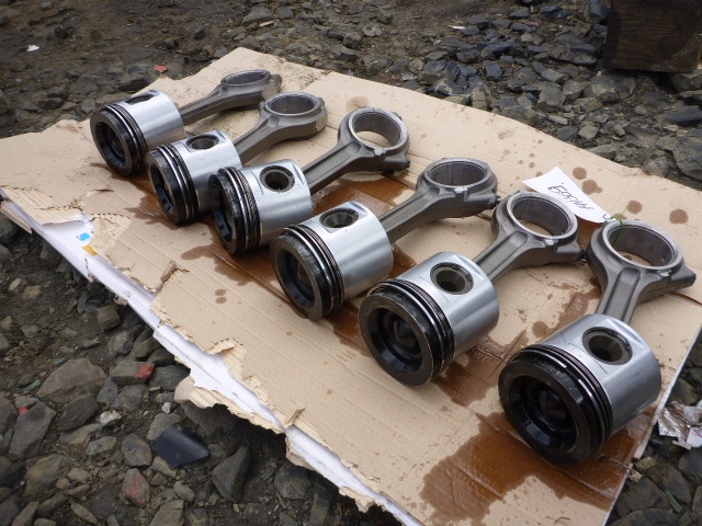 Поршень с шатуном