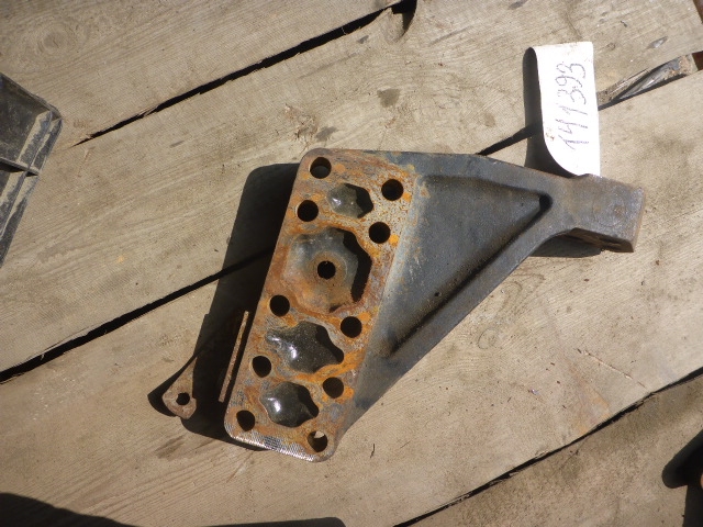 Кронштейн двигателя правый