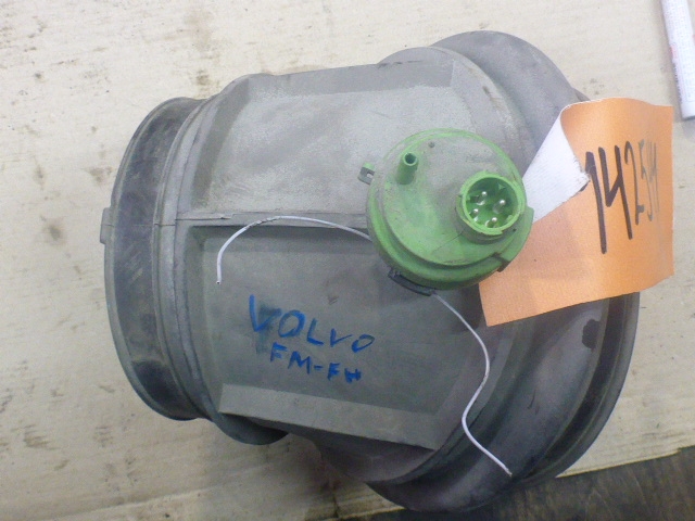 Патрубок воздушного фильтра