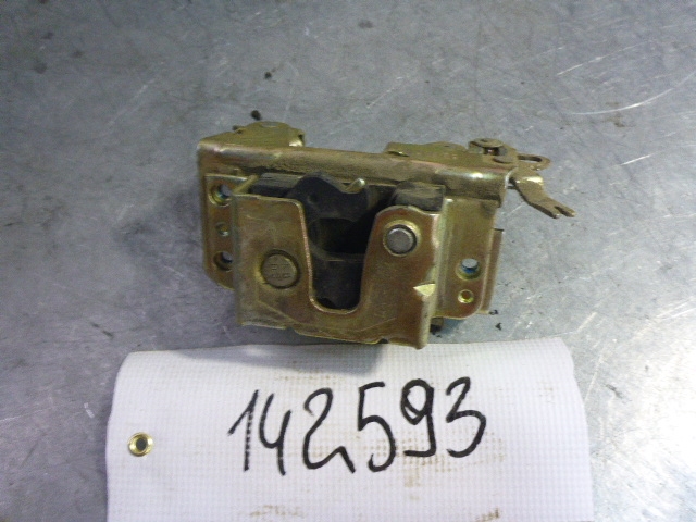 Замок двери задней левой