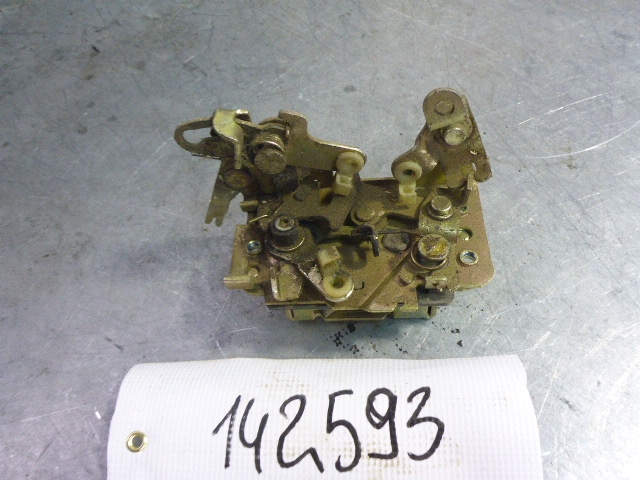 Замок двери задней левой