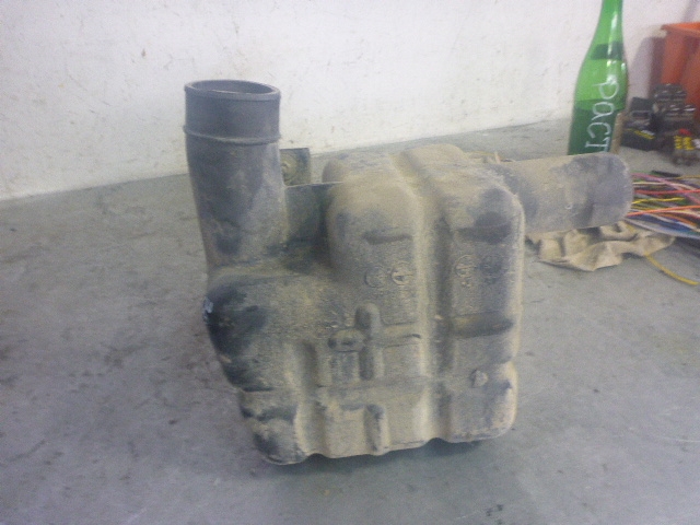 Резонатор воздушного фильтра