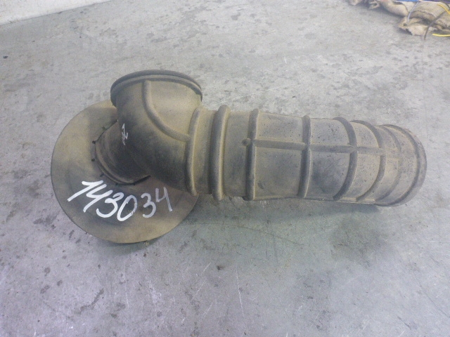 Патрубок воздушного фильтра