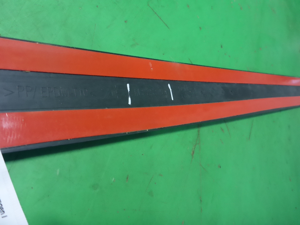 Накладка двери задней правой