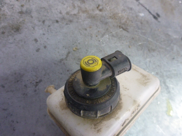 Цилиндр тормозной главный