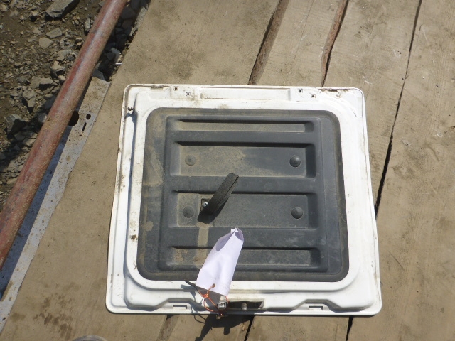 Крышка бардачка