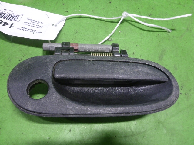 Ручка двери передней наружная правая