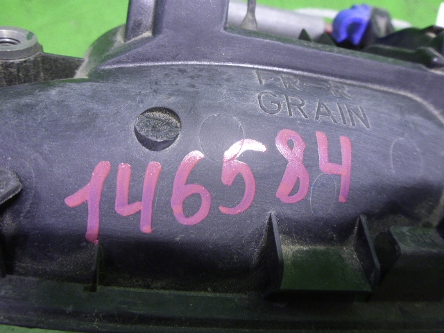 Ручка двери передней наружная правая