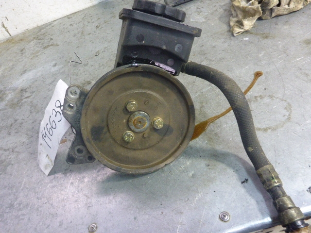 Насос ГУР (гидроусилитель руля)