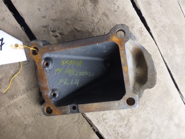 Кронштейн двигателя левый