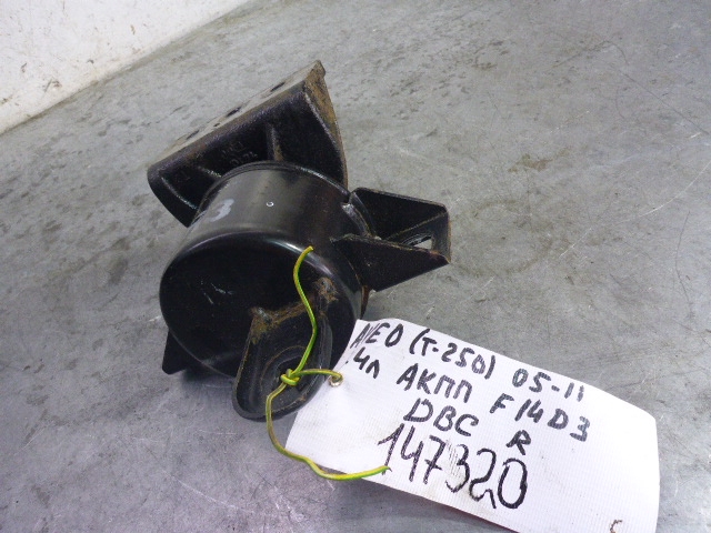 Опора двигателя правая