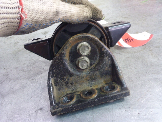 Опора двигателя правая