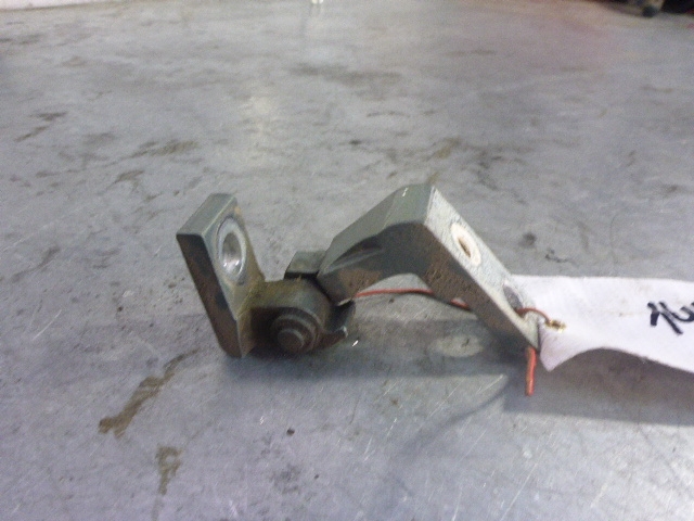 Петля двери передней правой верхняя