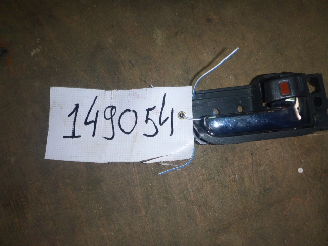 Ручка двери передней внутренняя правая