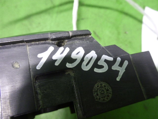 Ручка двери передней внутренняя правая