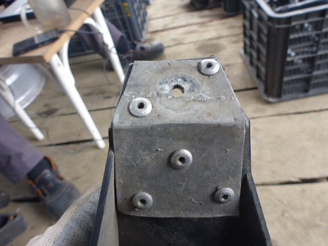 Накладка переднего крыла левого