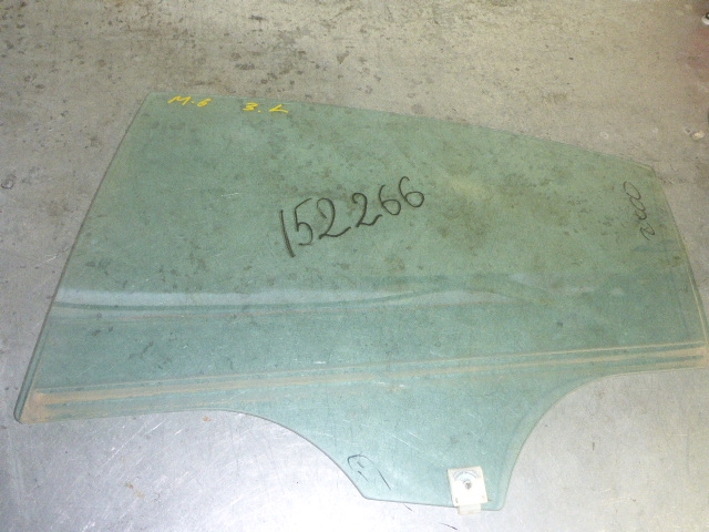 Стекло двери задней левой