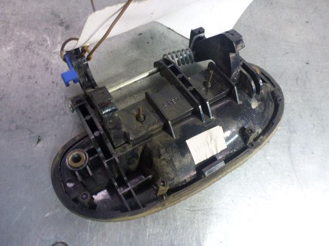 Ручка двери задней наружная левая