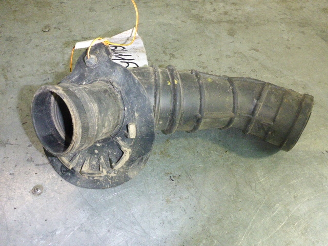 Патрубок воздушного фильтра