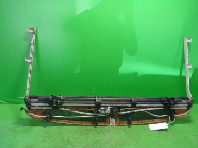 Шторка багажника