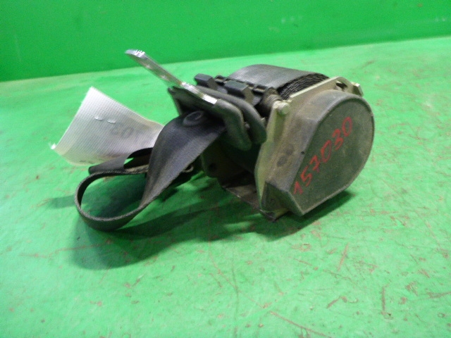 Ремень безопасности