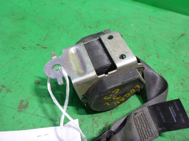 Ремень безопасности