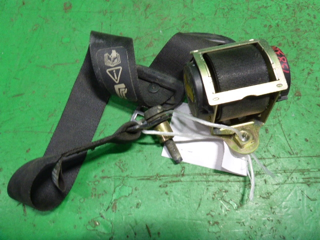 Ремень безопасности