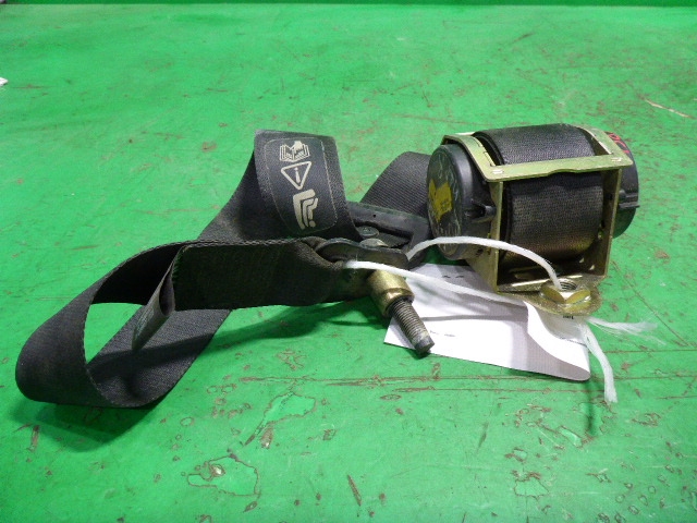 Ремень безопасности