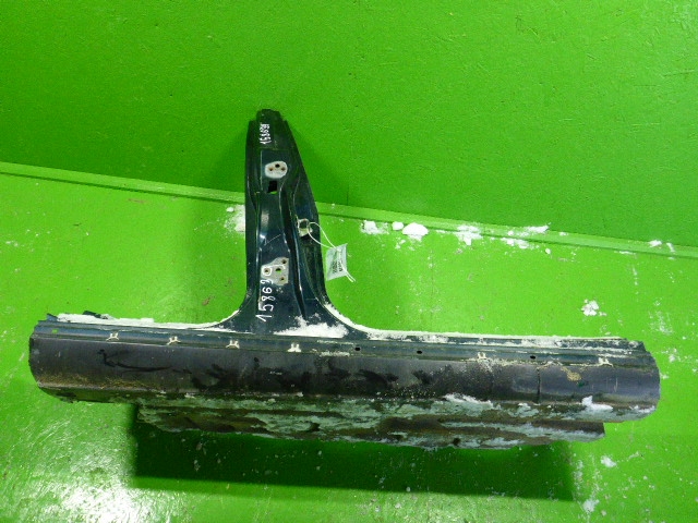 Порог со стойкой правый