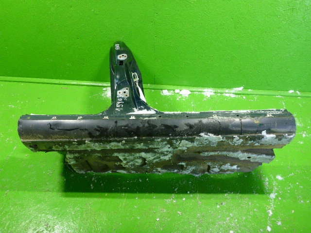 Порог со стойкой правый