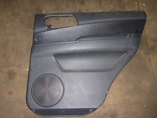 Обшивка двери задней правой