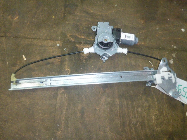 Стеклоподъемник электр. задний левый