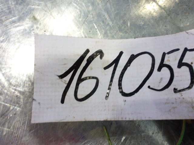 Рабочий цилиндр подъема кабины